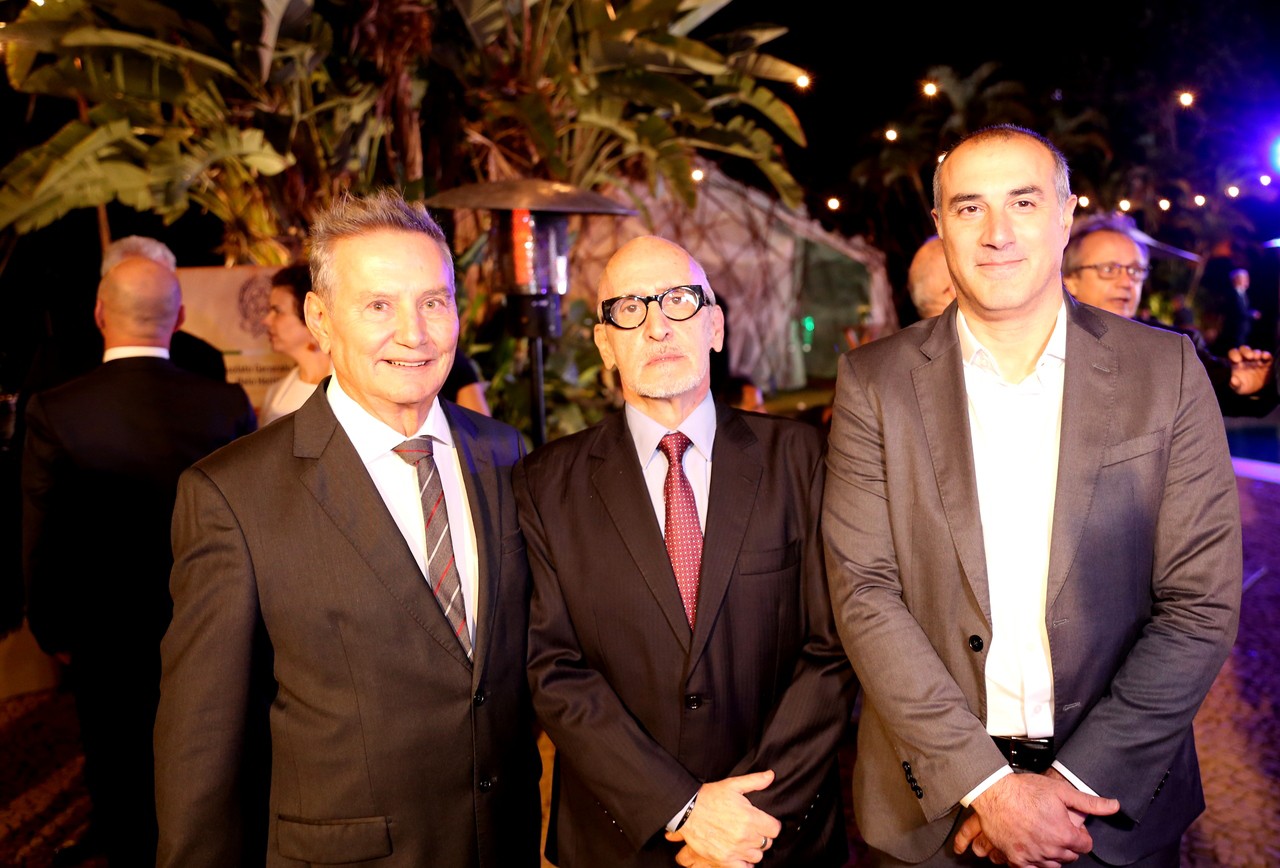 Na “Festa da República Italiana”, no Palácio das Mangabeiras, o titular da coluna Paulo Navarro, o empresário Heitor Picchioni e Emanuele Cappellano, CEO da Stellantis América do Sul 

