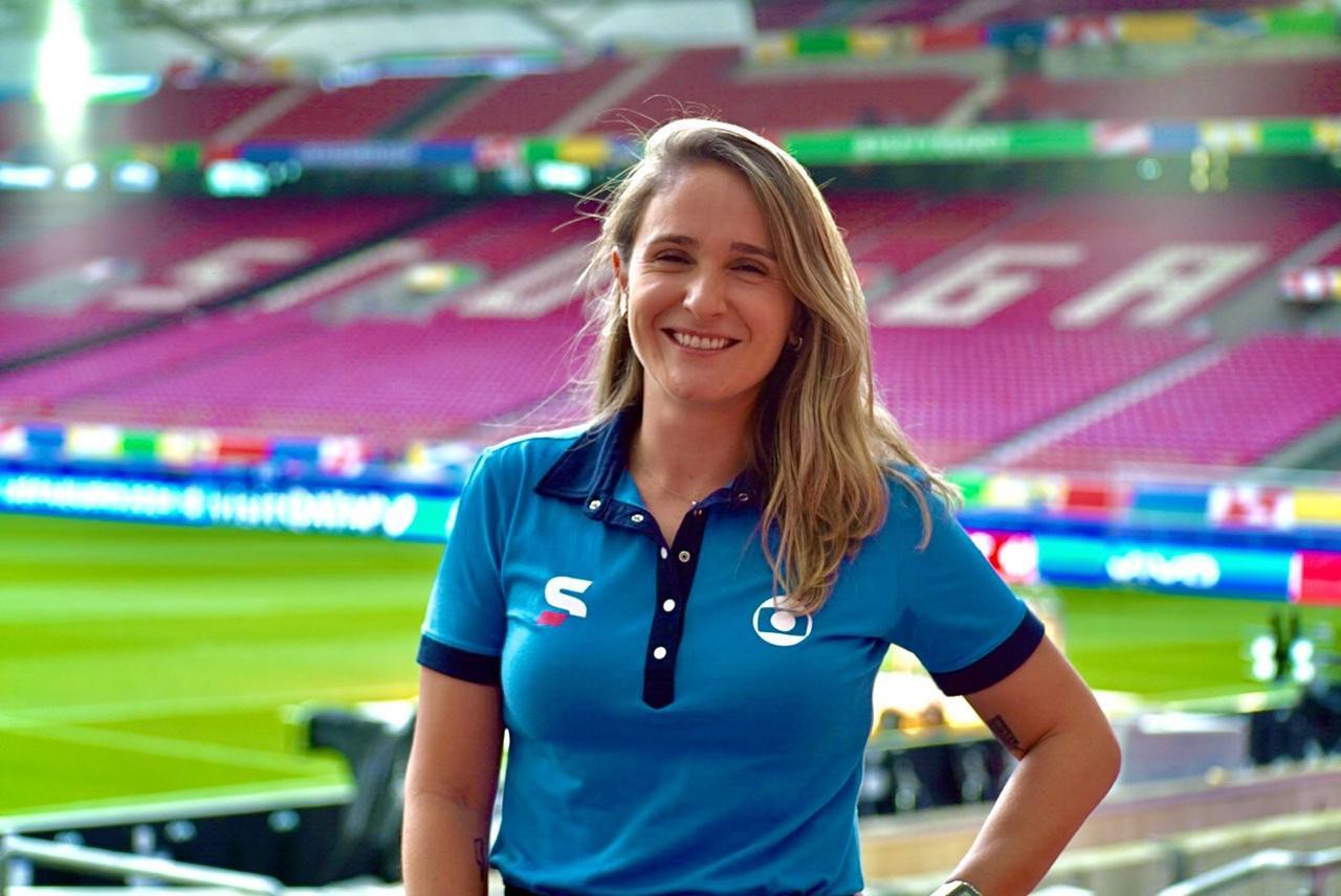 Parabéns porque ela merece muito mais. Desde 2015 na Globo, a repórter Júlia Guimarães será correspondente, em Madrid, Espanha.
