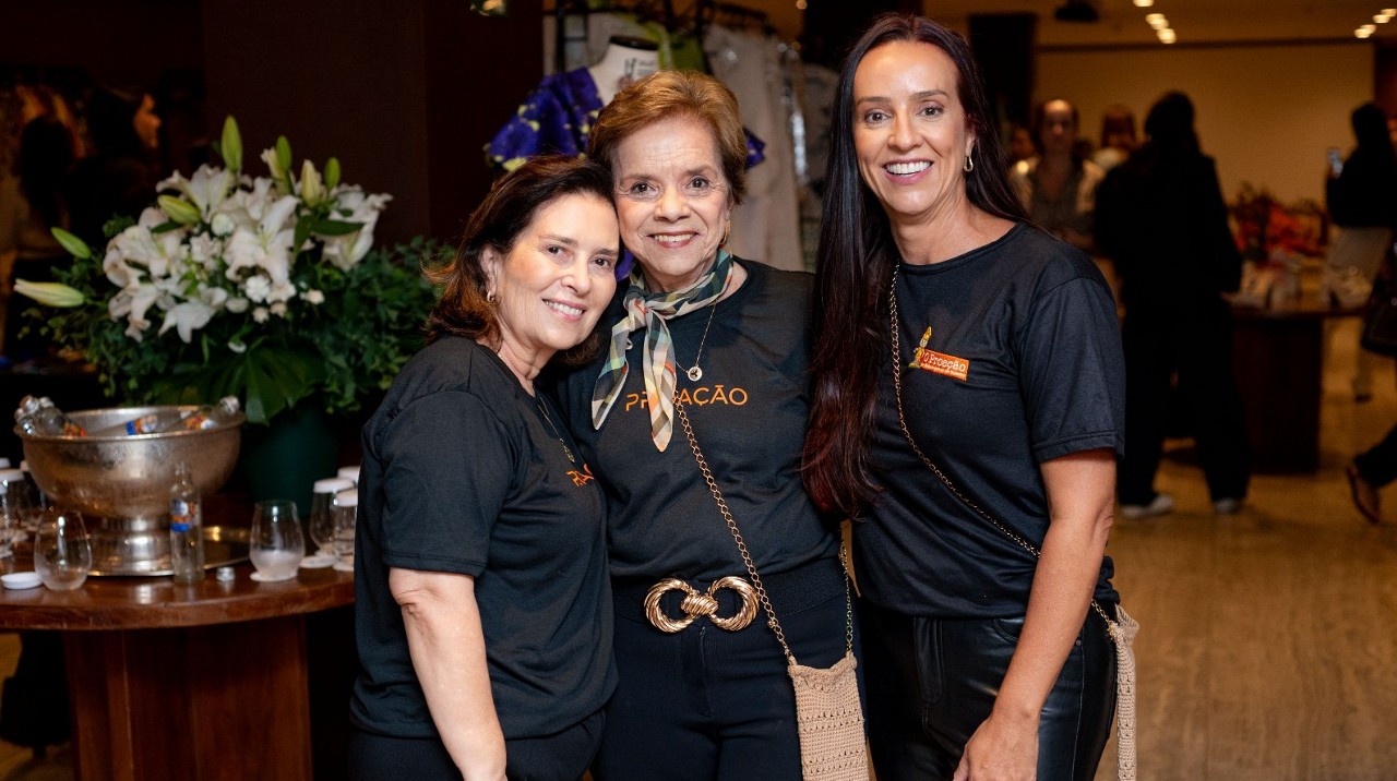 Ana Géo, Ângela Proença e Márcia Prudente, à frente do projeto "Proação", no primeiro "Bazar Proação", Hotel Fasano

