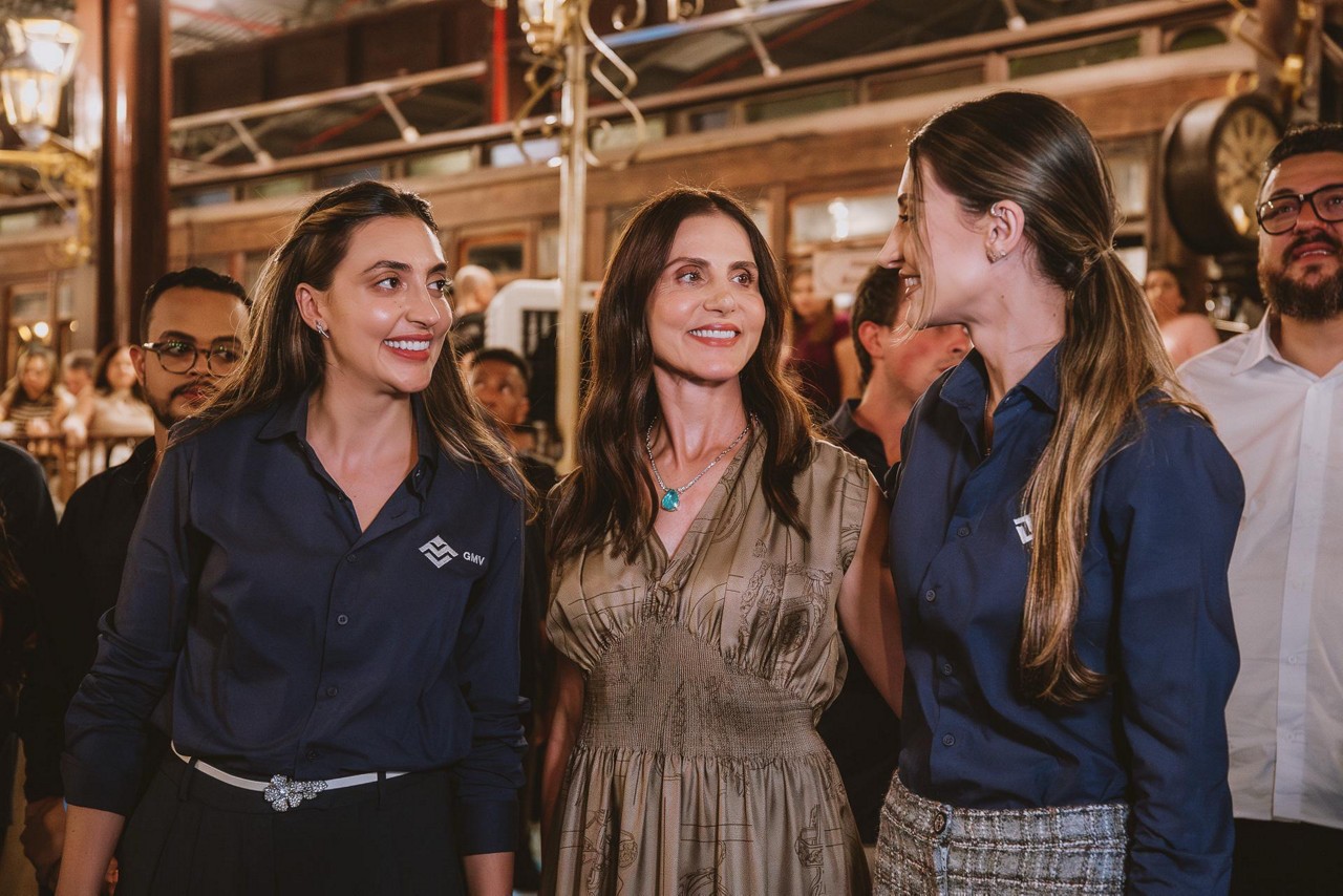 Na inauguração da Vila Resende Costa, o clã familiar, a começar por Aline Rocha Resende Costa Cezarini, Cristina Rocha de Resende Costa e Amanda Rocha de Resende Costa