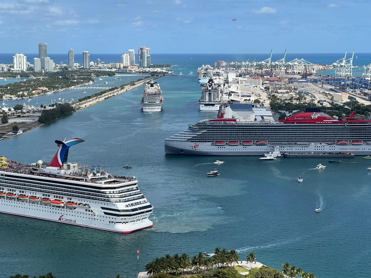 Um pedacinho da panorâmica, cinematográfica, rica e dinâmica Miami, a cara da "Nova América Great Again"
