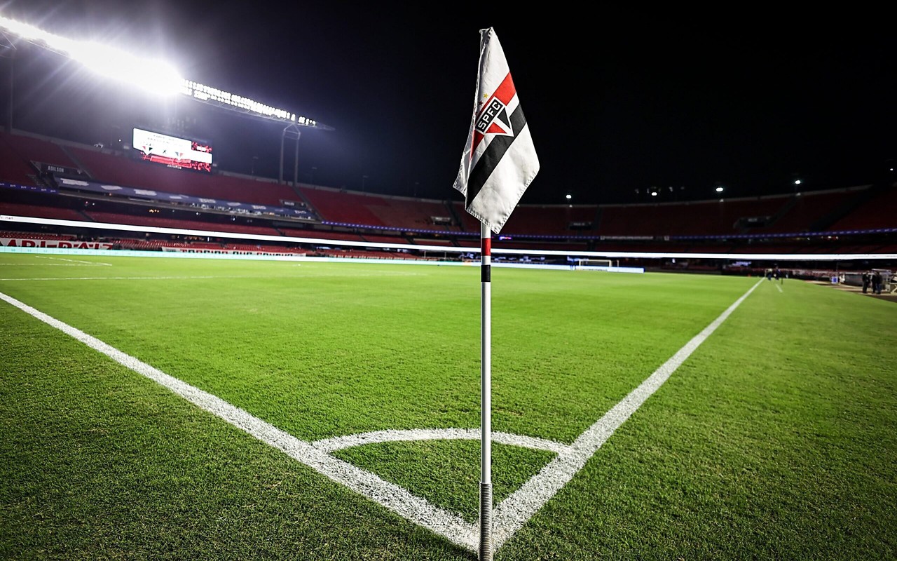 Tricolor volta a jogar contra o Flamengo, no dia 13 de julho (Foto: Fabio Giannelli/AGIF)