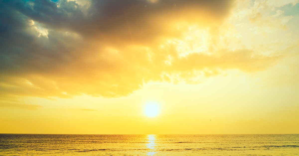 Beautiful Sunrise and sea on the beach - Vintage filter