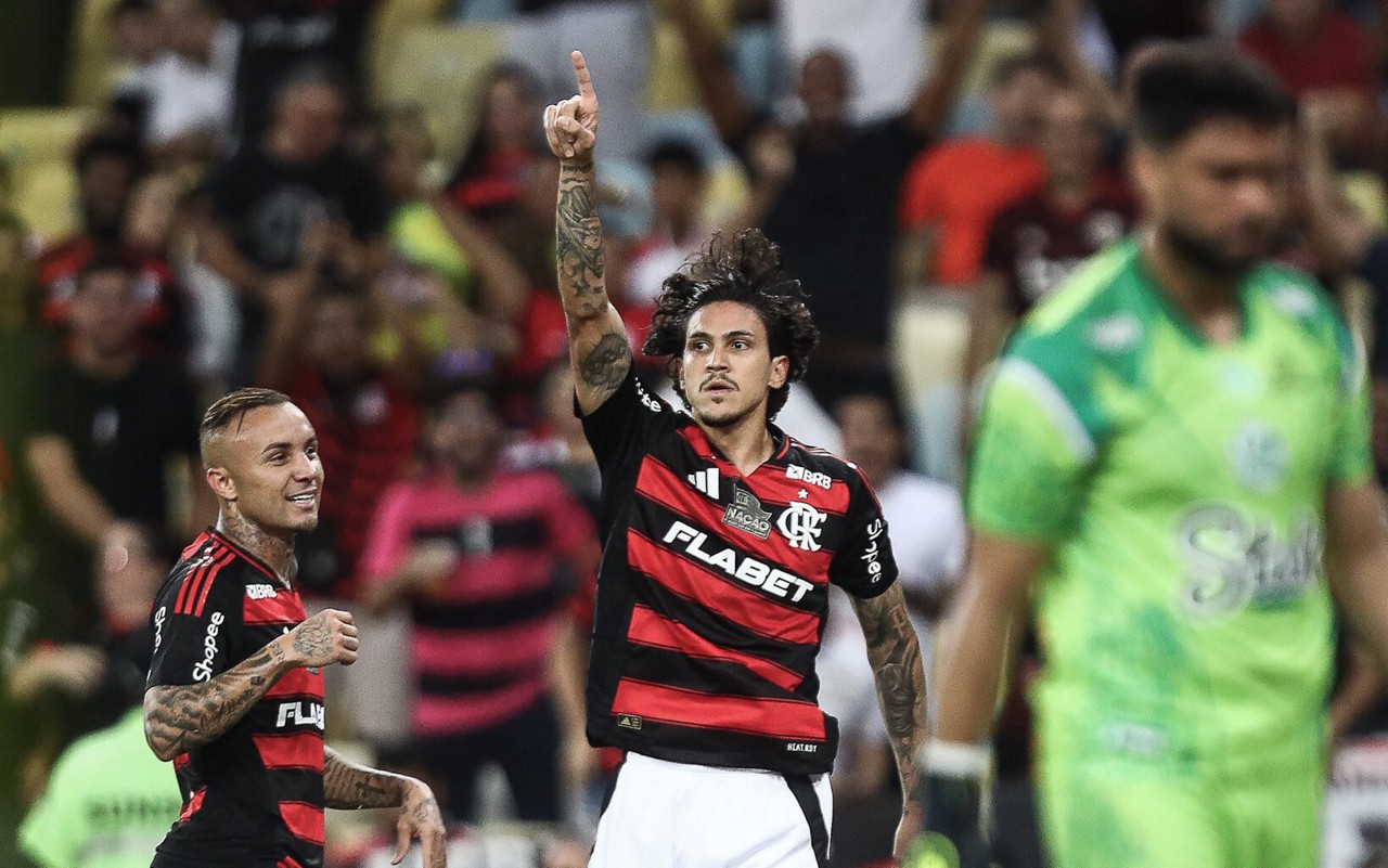 Pedro comemora gol pelo Flamengo contra o Juventude (Foto: Gilvan de Souza / Flamengo)ma