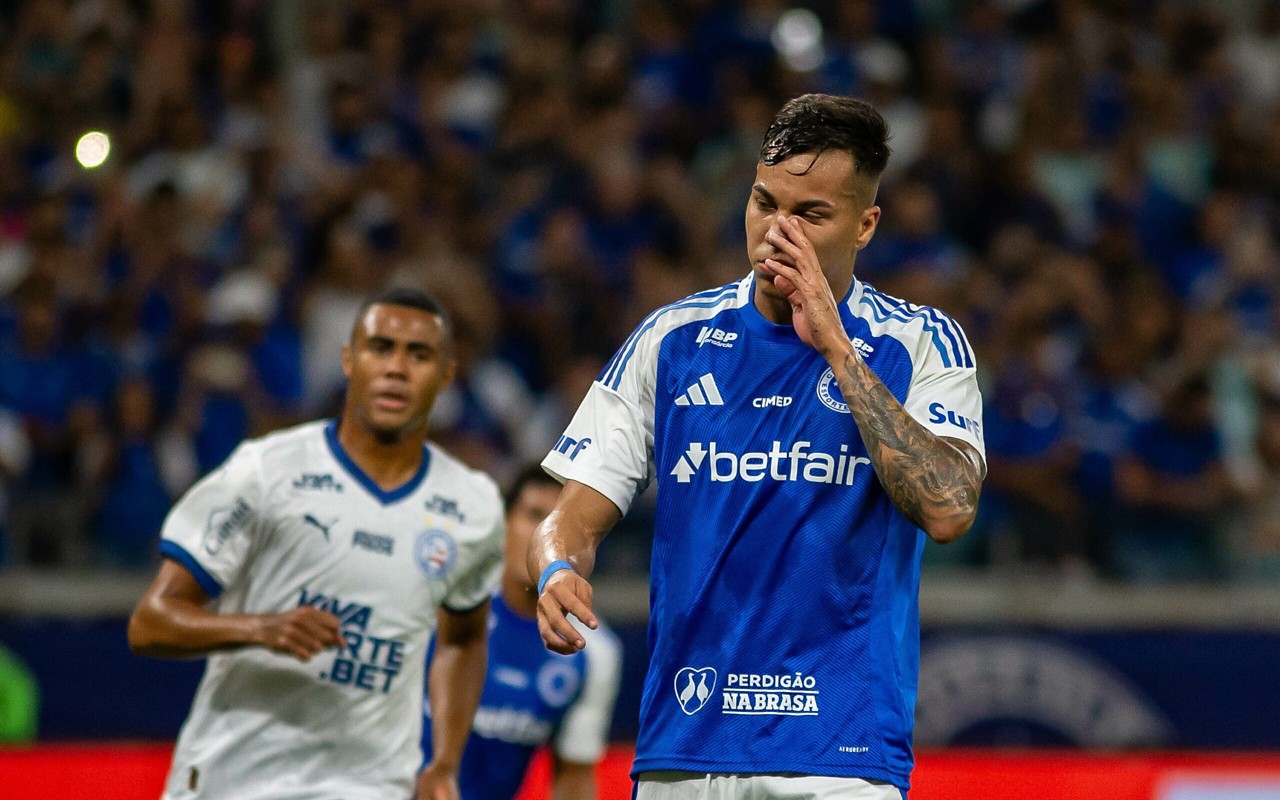 Kaio Jorge perdeu pênalti em Cruzeiro x Bahia (Foto: Fernando Moreno/AGIF)