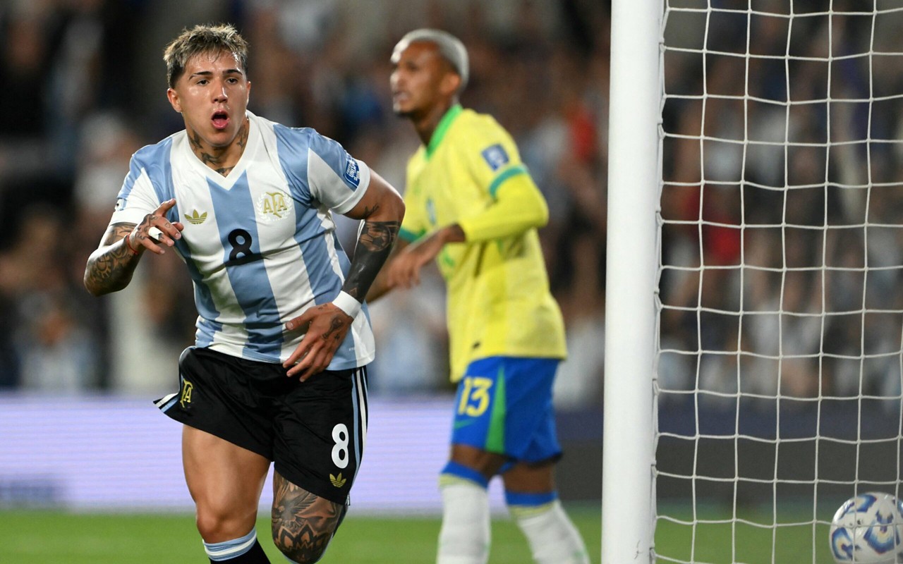 O Brasil perde por 4 a 1 para a Argentina pelas Eliminatórias da Copa do Mundo (Foto: AFP)