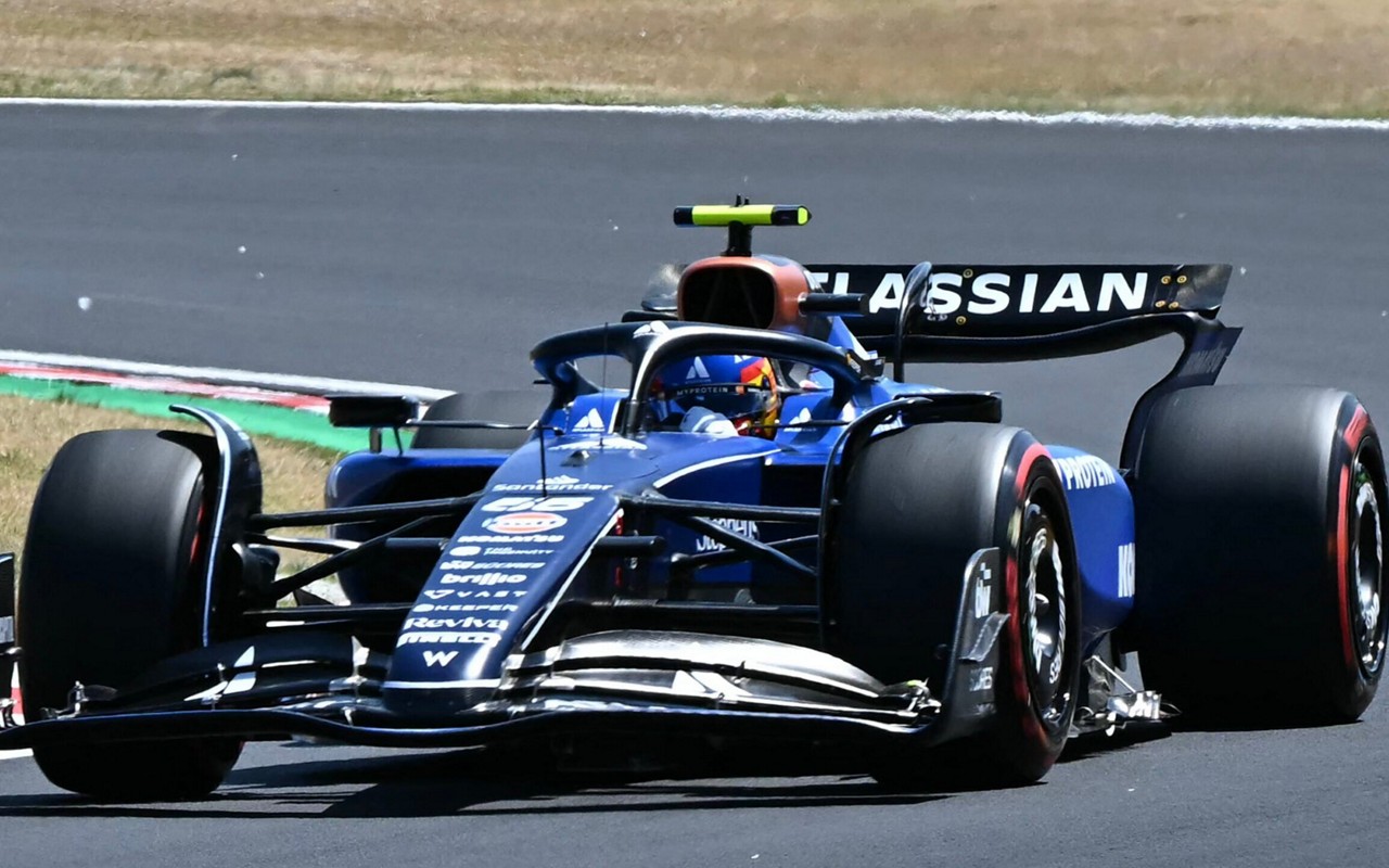 Carlos Sainz no GP do Japão, em Suzuka (Foto: MOHD RASFAN / AFP)