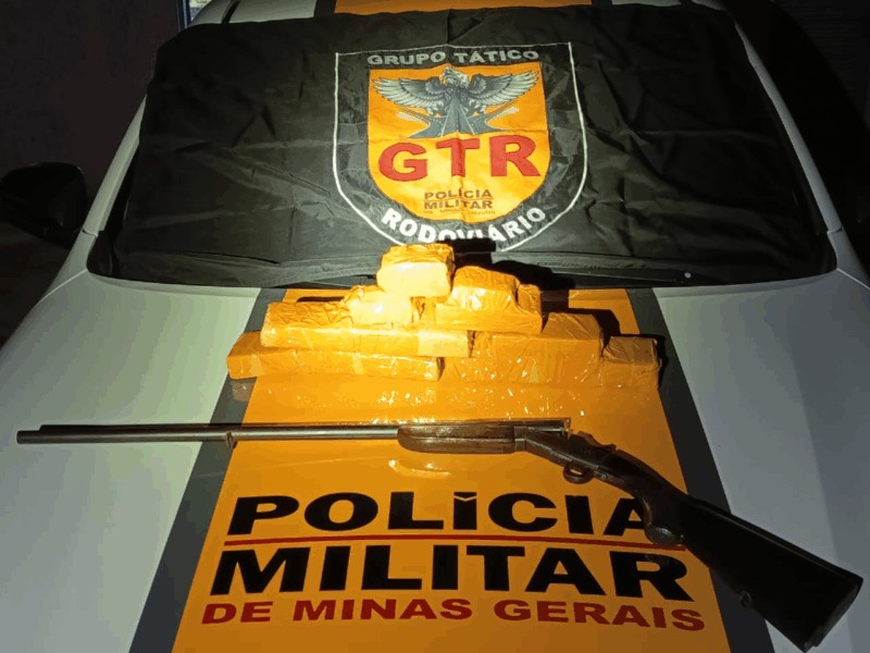 PM apreende maconha e arma em ônibus que ia de São Paulo para a Bahia