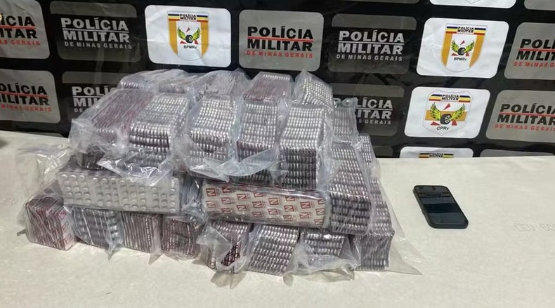 PMRv apreende 30 mil comprimidos de rebite avaliados em R$ 170 mil em Montes Claros; suspeito foi preso