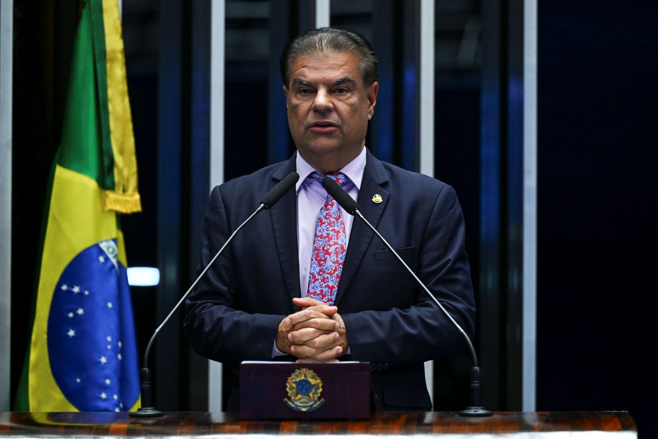 Nesta quarta-feira, grupo de parlamentares que vai aos EUA negociar tarifaço se reuniu com Mauro Vieira