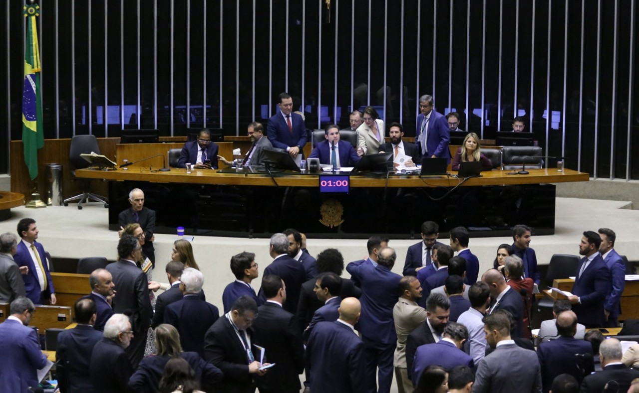 A intenção do presidente Hugo Motta (Republicanos-PB) é colocar o projeto de lei para votação na quarta-feira (20/8) no plenário da Câmara