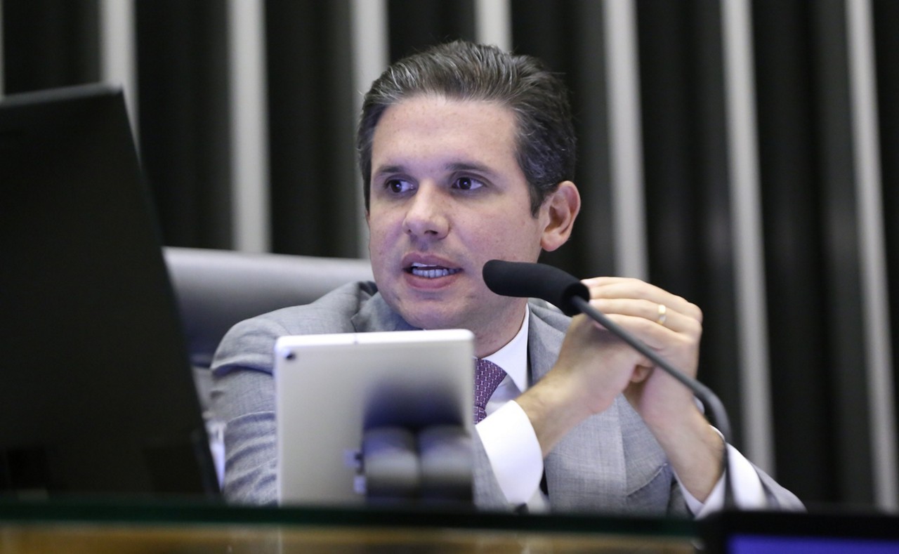 Presidente Hugo Motta (Republicanos-PB) não pretende dar continuidade à tramitação do PL da Anistia sem a construção de um texto consensual e tratado como constitucional pelo STF