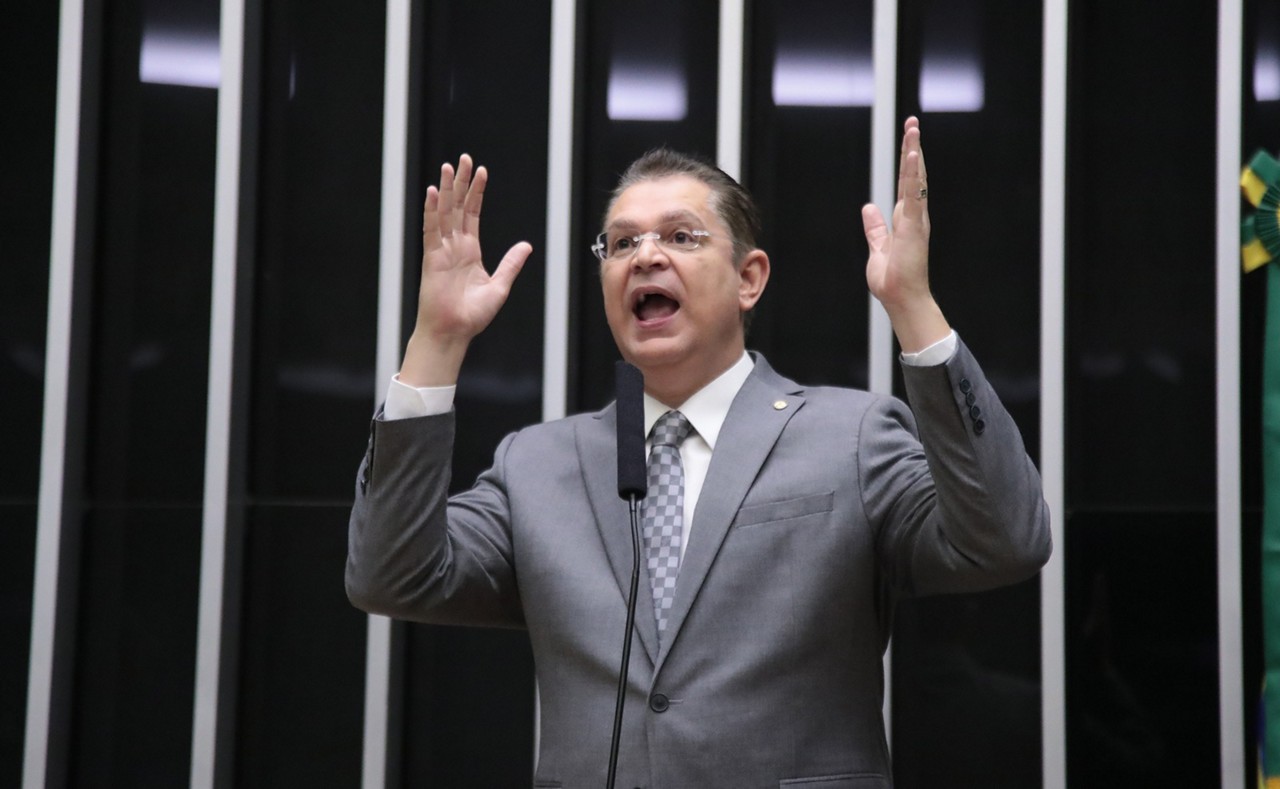 Líder do PL, deputado Sóstenes Cavalcante (PL-RJ), defendeu que Projeto de Decreto Legislativo (PDL) seja pautado para derrubar o aumento do IOF
