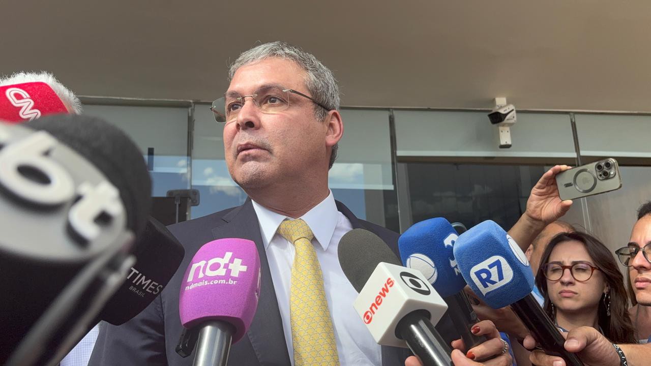 O presidente da Câmara, Hugo Motta (Republicanos-PB), recebeu o líder do PT, Lindbergh Farias, e o líder do governo, José Guimarães (PT-CE), para reunião nesta terça-feira (2/9)