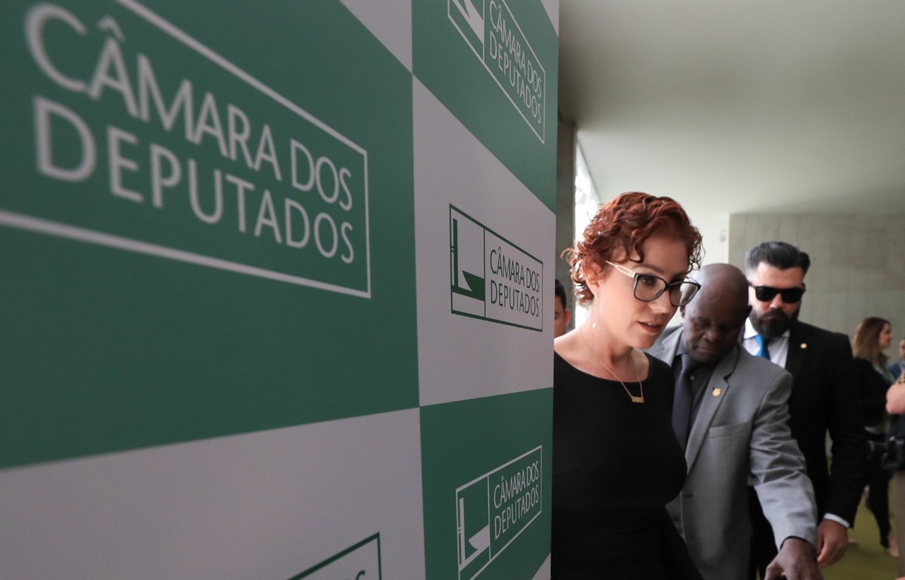 Nesta terça-feira, Carla Zambelli foi presa na Itália