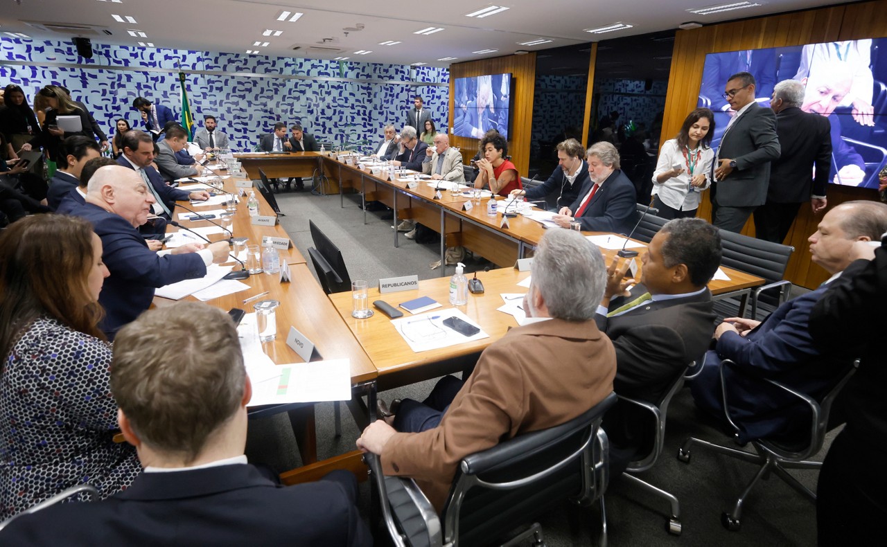 Reunião do colégio de líderes durou cerca de três horas nesta quinta-feira (24) e terminou sem previsão para o PL da Anistia ir à pauta do plenário da Câmara