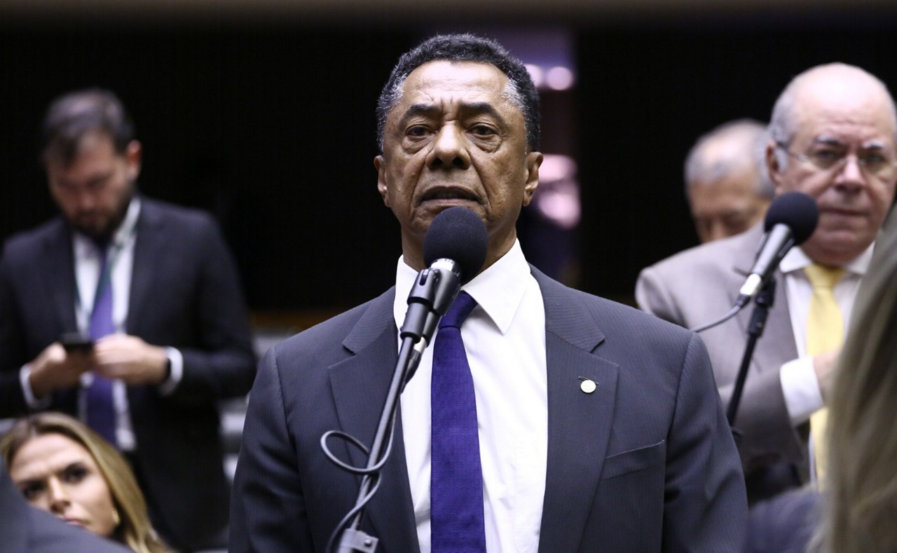 Deputado Damião Feliciano (União Brasil-PB) apresentou, nesta terça-feira (6), relatório que propõe a criação de 18 vagas na Câmara dos Deputados para corrigir distorções identificadas pelo STF