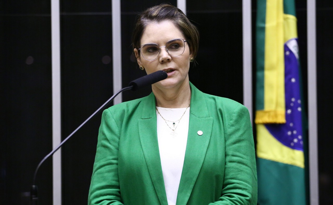 Pedido de criação da CPMI para investigar as fraudes no INSS partiu da deputada Coronel Fernanda (PL-MT) e da senadora Damares Alves (Republicanos-DF)