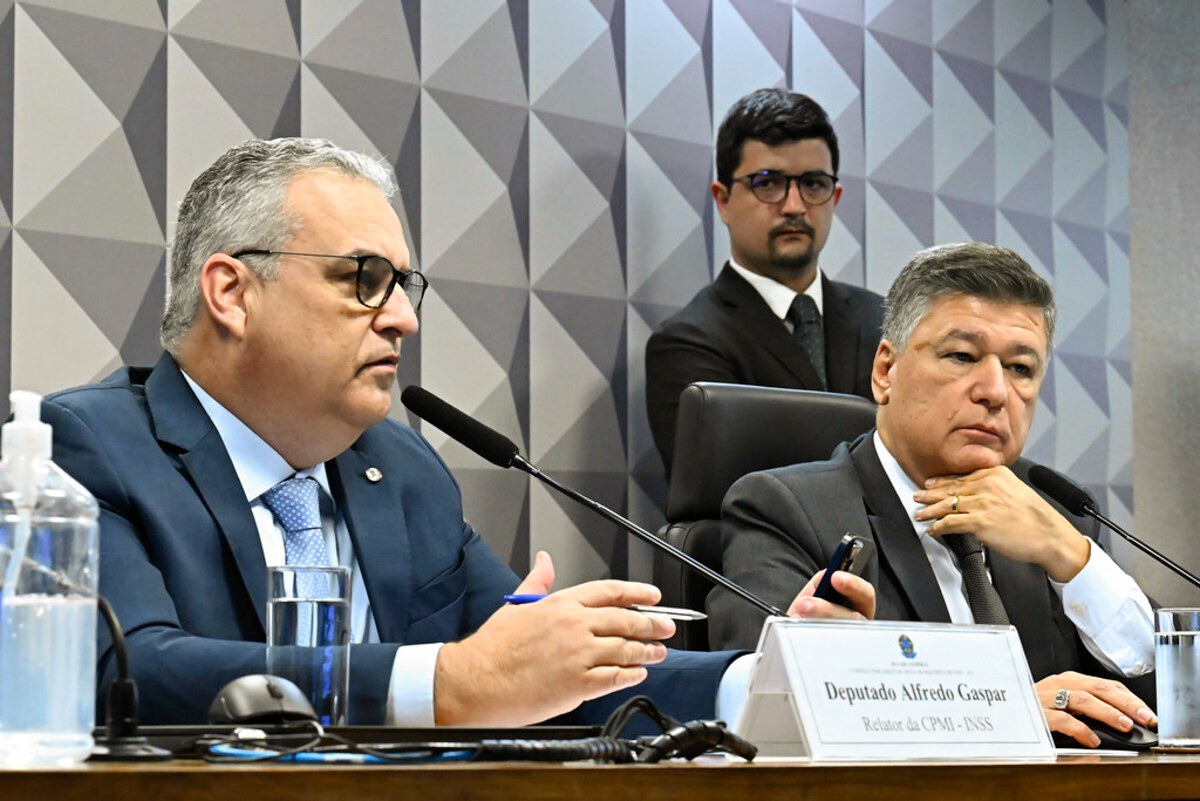 O relator, deputado Alfredo Gaspar (União Brasil-AL), pediu a prisão preventiva do lobista Careca do INSS e outros acusados pelas fraudes