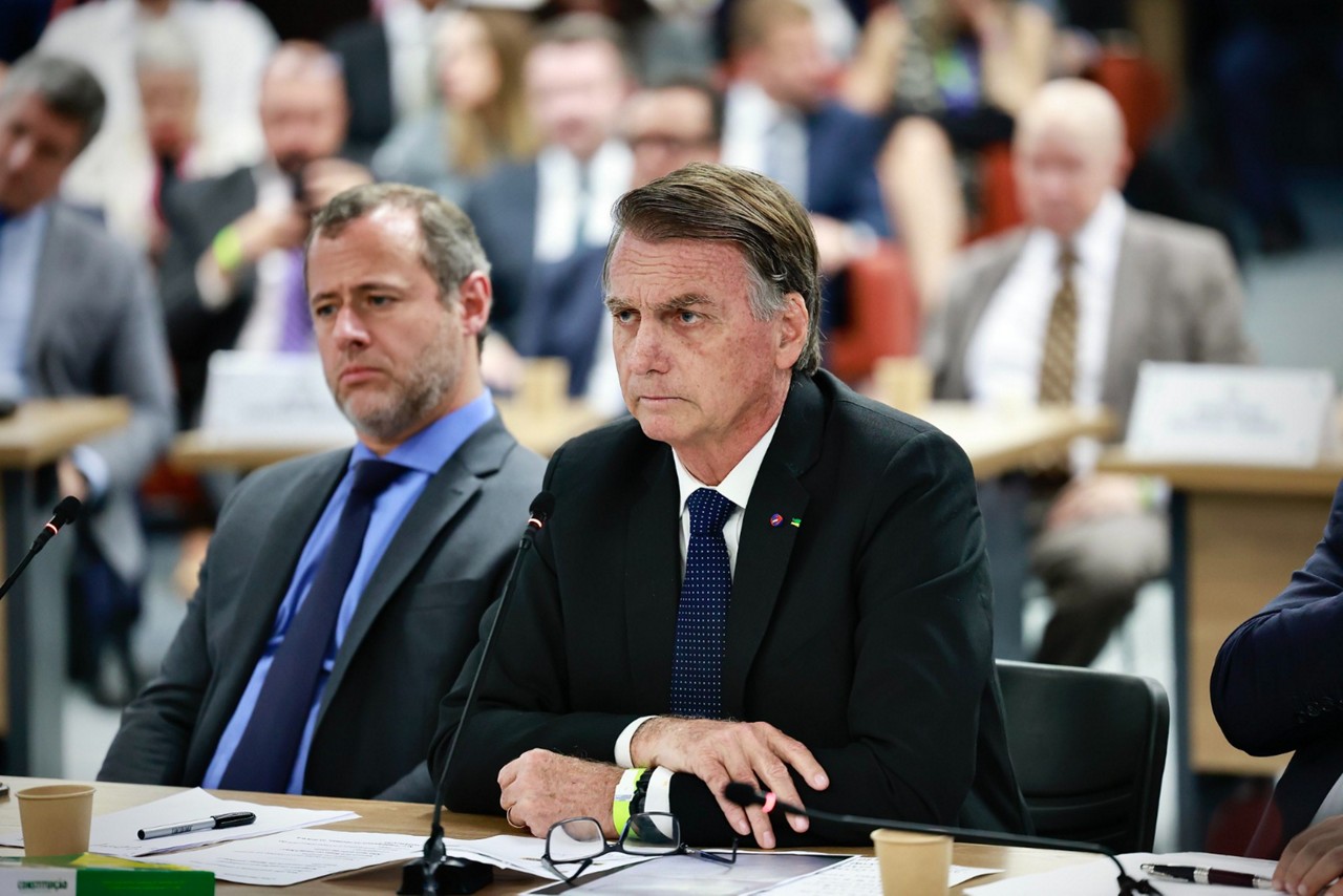 Defesa de Bolsonaro refuta pena de 27 anos de prisão