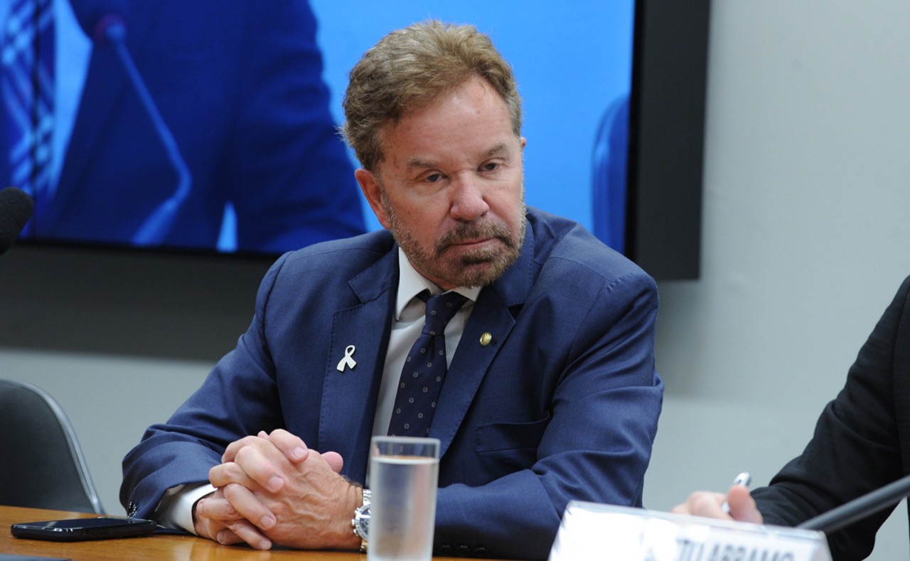 Bancada de Minas Gerais na Câmara é liderada pelo deputado Luiz Fernando Faria (PSD-MG) há dois anos; ala do grupo defende permanência do parlamentar