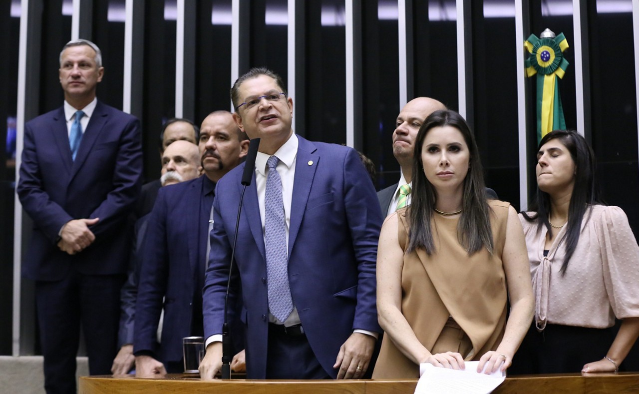 Motta sofre pressão da oposição para votar o projeto de anistia aos envolvidos nos atos de 8 de janeiro