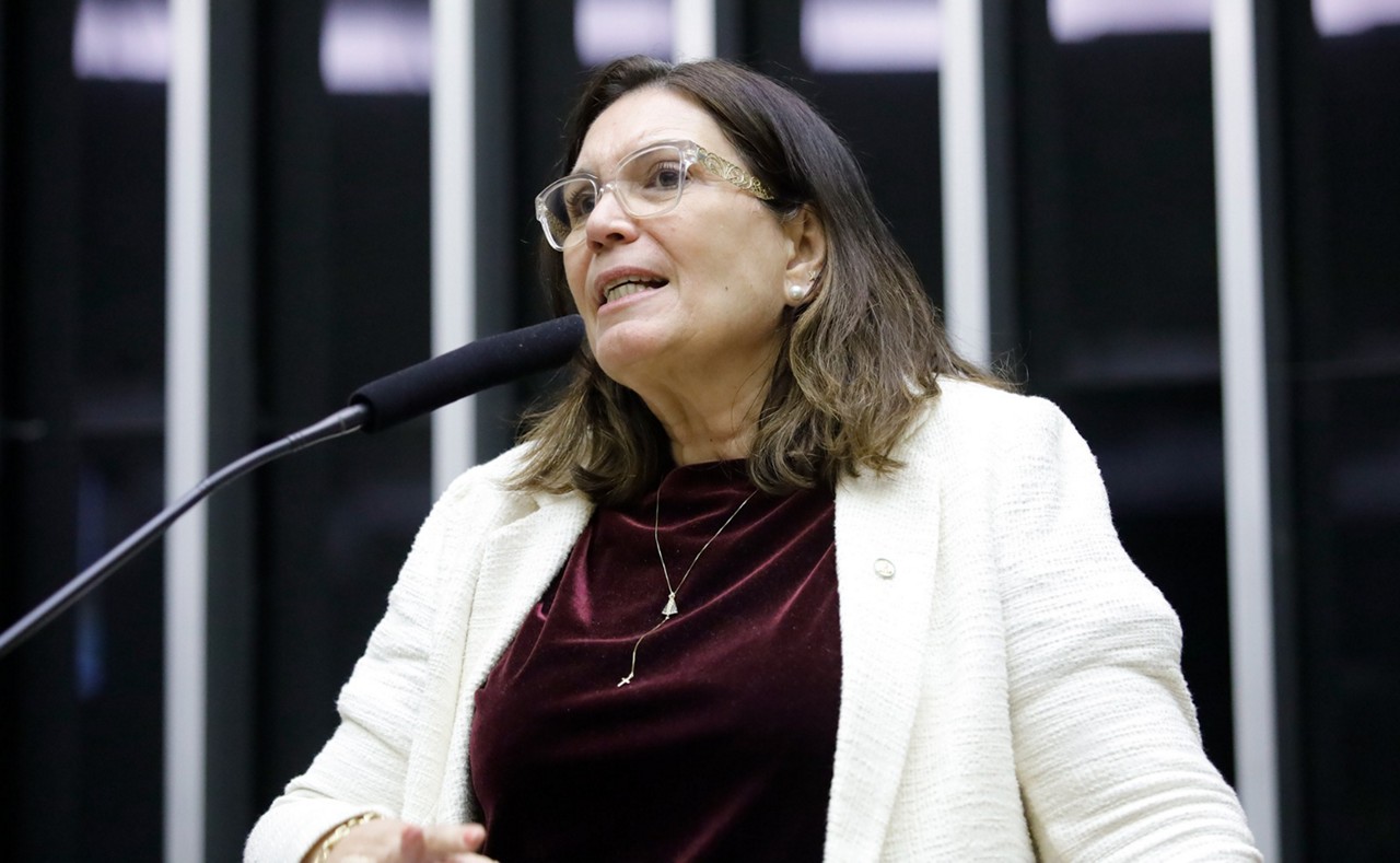 Líder da minoria na Câmara dos Deputados, Bia Kicis (PL-DF) irá à posse de Donald Trump, eleito presidente dos Estados Unidos na última quarta-feira (6)
