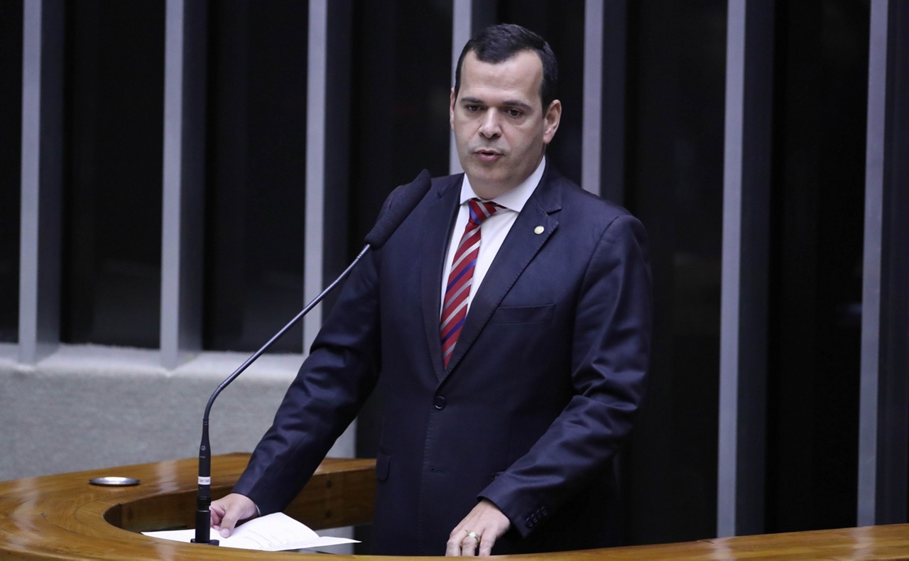 A assessoria do deputado Gutemberg Reis (MDB-RJ) informou que ele não se manifestará sobre o voto contrário à cassação do mandato de Chiquinho Brazão