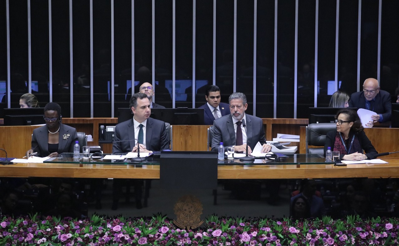 Rodrigo Pacheco (PSD-MG) e Arthur Lira (PP-AL) encerram trajetórias na presidência do Senado Federal e da Câmara dos Deputados após quatro anos de mandato