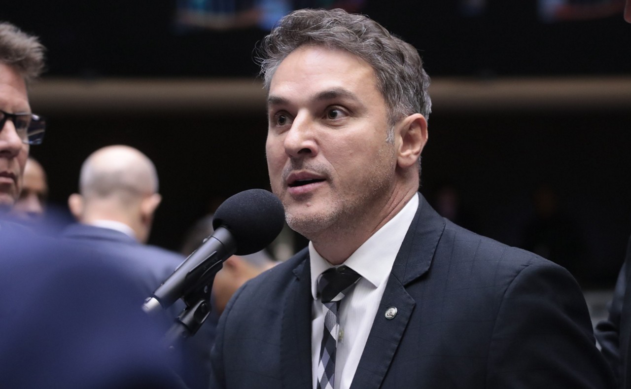 Líder da oposição na Câmara, deputado Zucco (PL-RS), reuniu aliados e Jair Bolsonaro (PL) na manhã de quarta-feira (19) para discutir denúncia da PGR