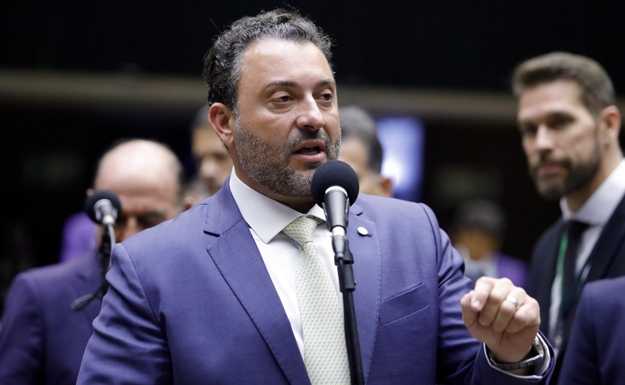Deputados votaram parecer apresentado pelo relator, deputado Átila Lira (PP-PI); inicialmente ele incluiu a revogação do SPVAT, mas decidiu excluir o trecho por falta de acordo