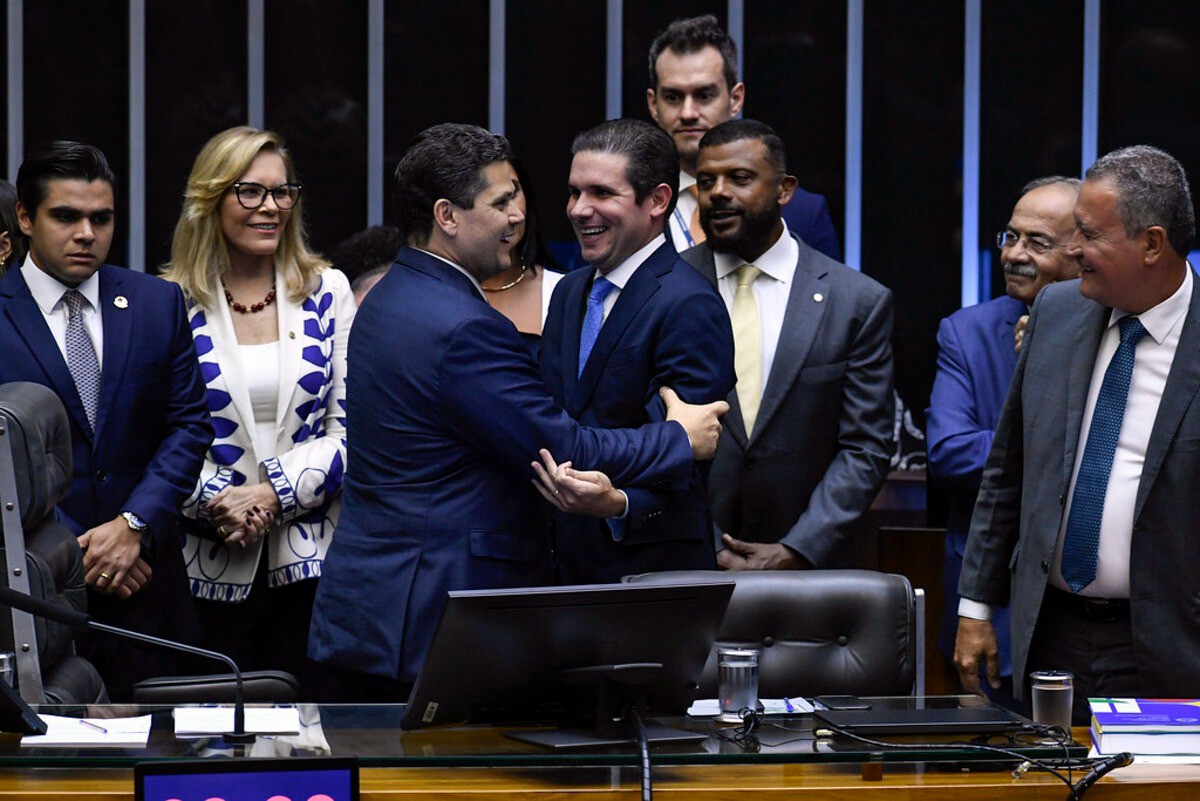 Mandatos de Davi Alcolumbre (União Brasil-AP) e Hugo Motta (Republicanos-PB) nas presidências do Congresso Nacional e da Câmara dos Deputados começaram no início do mês