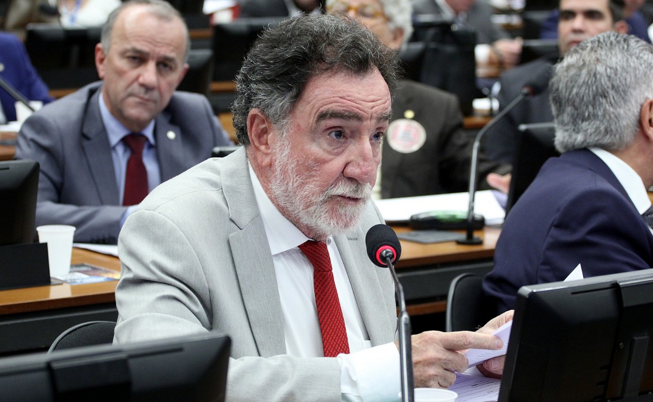 Deputado Patrus Ananias (PT-MG) é o relator do Projeto de Lei (PL) que aumenta penas para os crimes ambientais