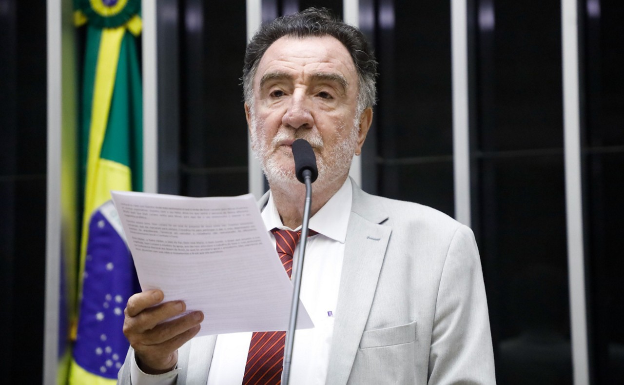 O deputado federal Patrus Ananias (PT) na Câmara dos Deputados, em Brasília