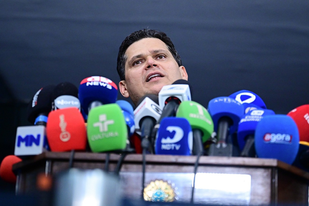 Senador Davi Alcolumbre (União-AP) concede entrevista como novo presidente do Senado Federal. 
Seu mandato vai até fevereiro de 2027. Esta é a segunda vez que Davi ocupa a Presidência da Casa. A primeira vez foi entre 2019 e 2021.

Foto: Geraldo Magela/Agência Senado