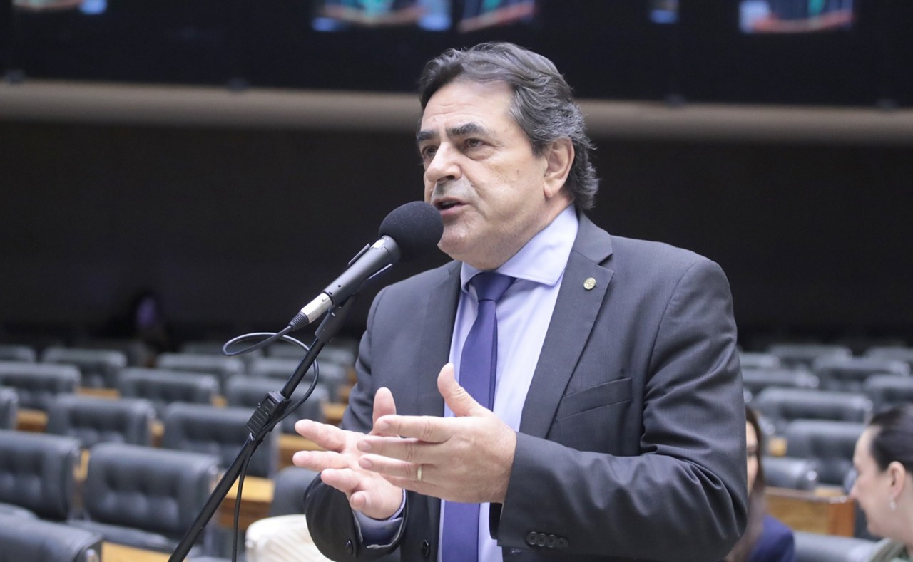 Domingos Sávio está no quarto mandado como deputado federal, cargo que ocupa desde 2011