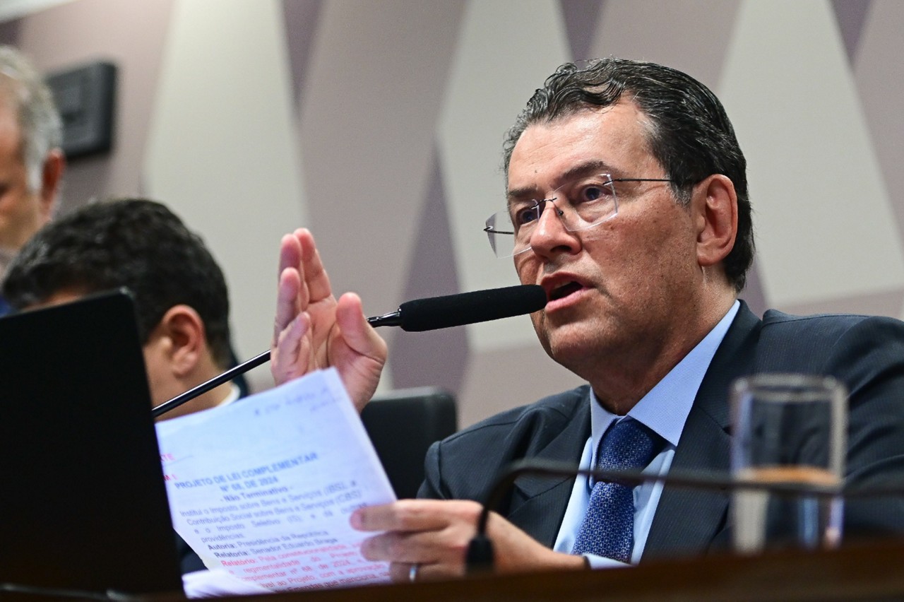 Eduardo Braga foi relator da regulamentação da reforma tributária na CCJ do Senado