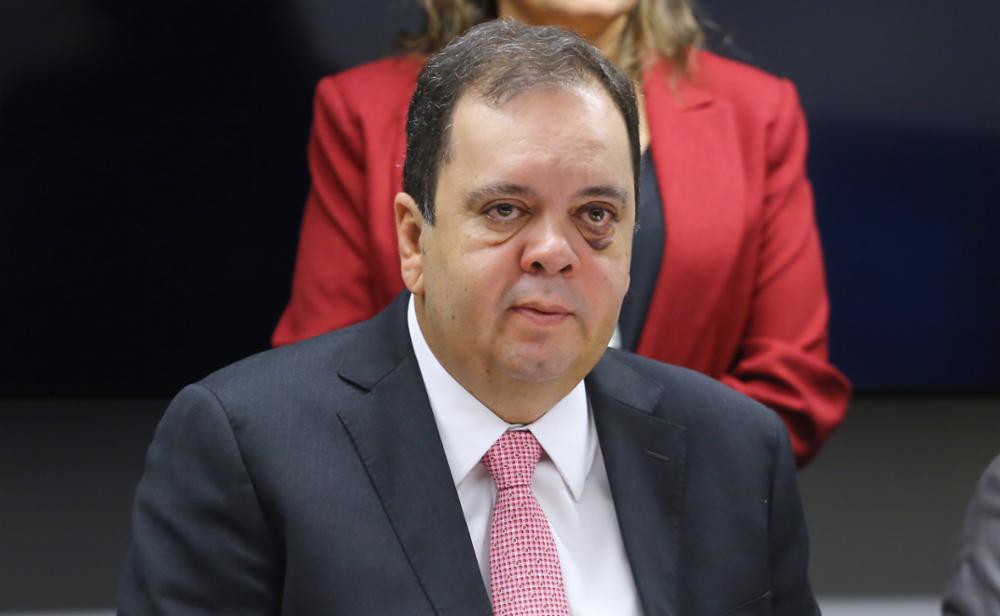 Elmar Nascimento (União Brasil-BA) esteve nesta quarta-feira (11) no Palácio do Planalto para dizer ao presidente Luiz Inácio Lula da Silva que segue na disputa pelo comando da Câmara