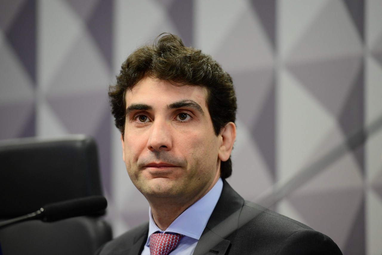 Presidente do Banco Central, Gabriel Galípolo, falou durante Fórum Esfera sobre disposição do Executivo e do Legislativo com agenda estrutural