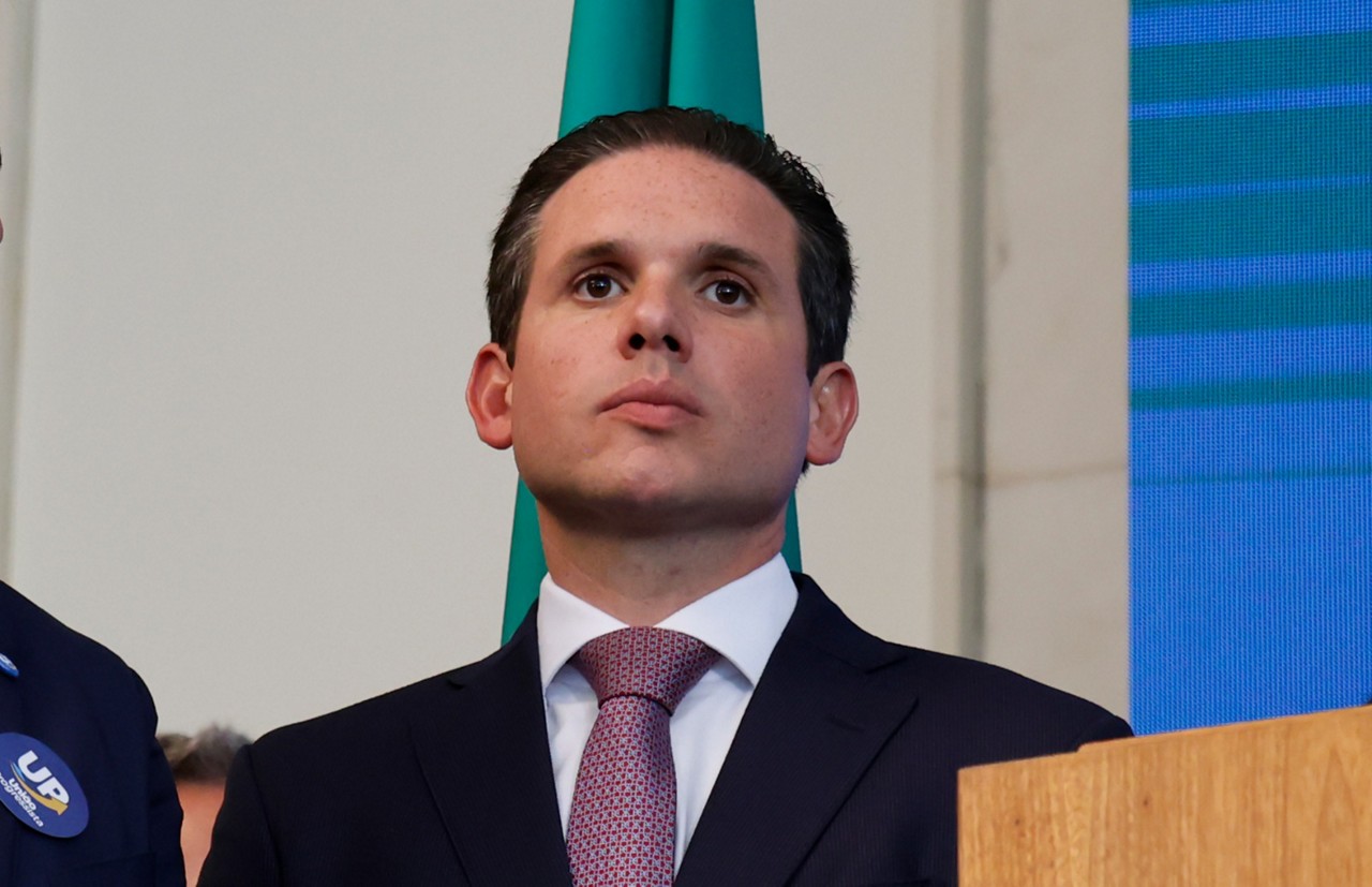 Presidente da Câmara, Hugo Motta, diz que Casa gasta energia com projetos que não produzem nada para o país
