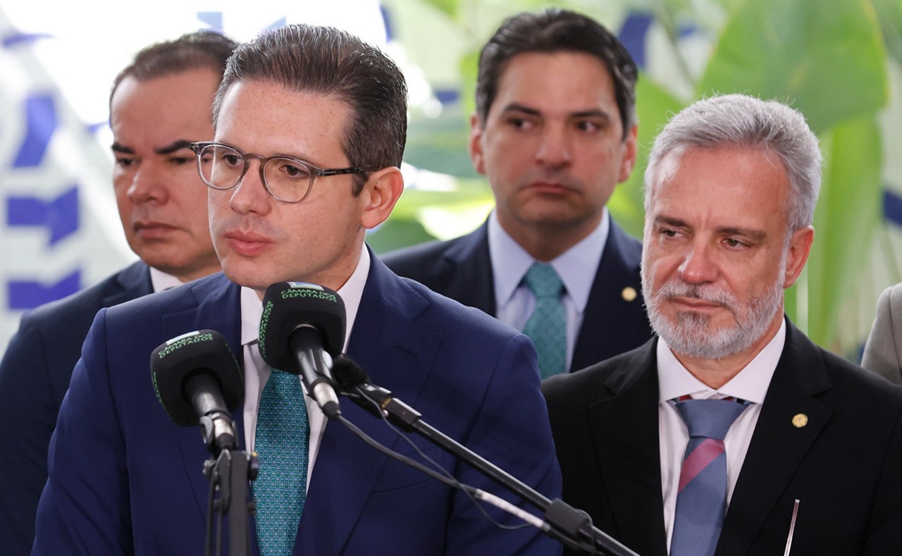 Hugo Motta afirmou que o governo precisa apresentar medidas estruturantes na área econômica, e não apenas de aumento da arrecadação