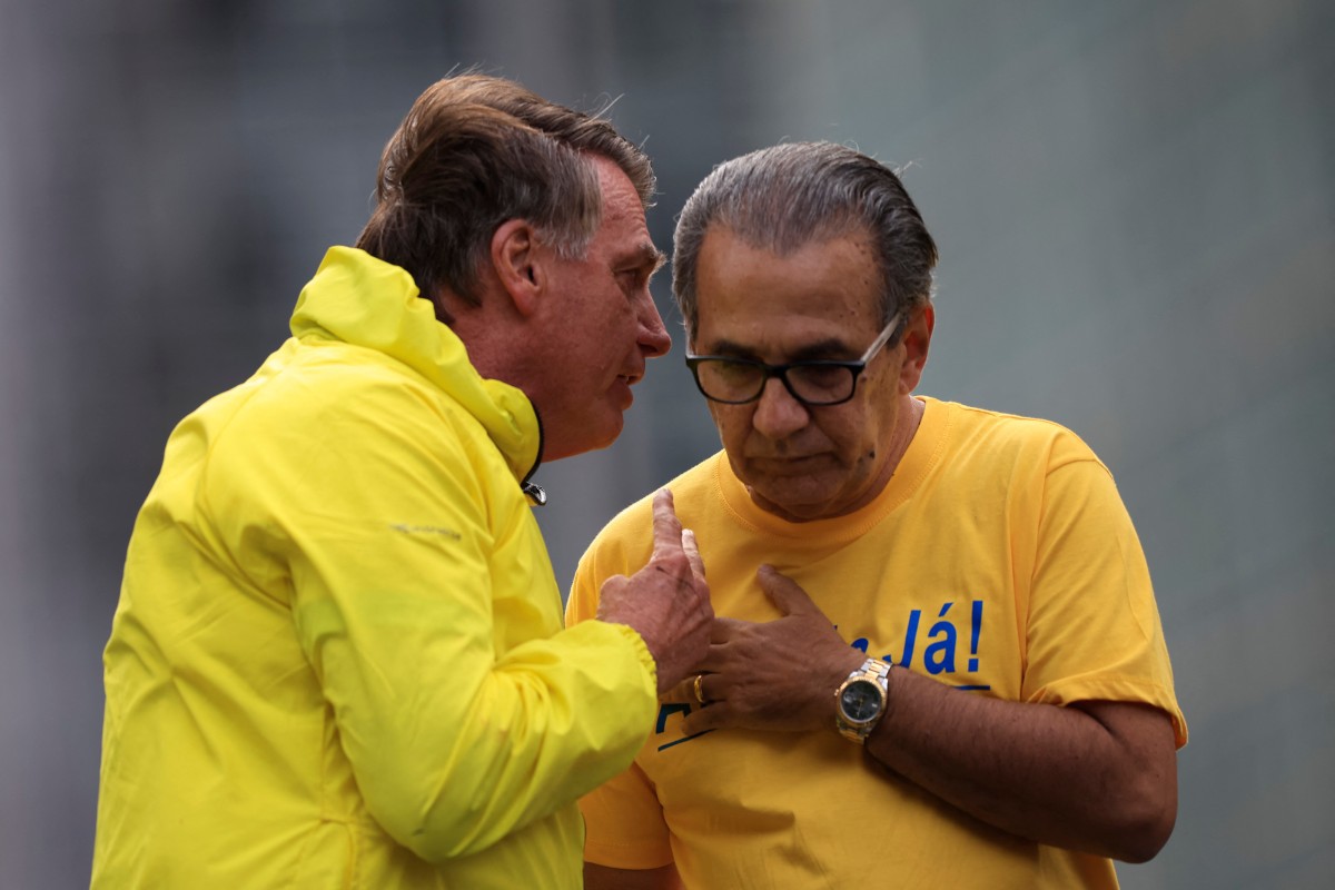 O pastor Silas Malafaia é um dos aliados do ex-presidente Jair Bolsonaro (PL), e, ignorando restrições médicas, decidiu visitá-lo na UTI do hospital DF Star nesta quarta-feira (23)