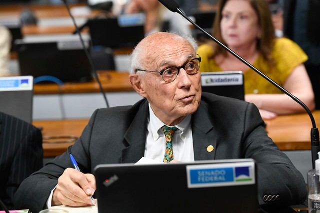 O ex-senador e hoje deputado estadual por São Paulo, Eduardo Splicy, dignosticado com um câncer linfático