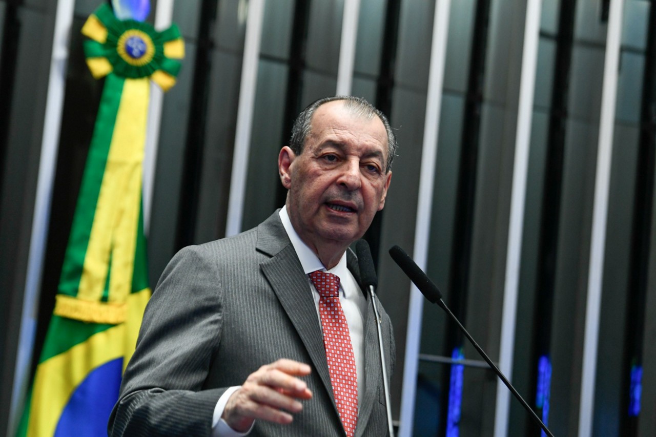 O senador Omar Aziz (PSD-AM) pediu a suspensão das bets até que as operações dos sites sejam regulamentadas pelo governo Lula (PT)