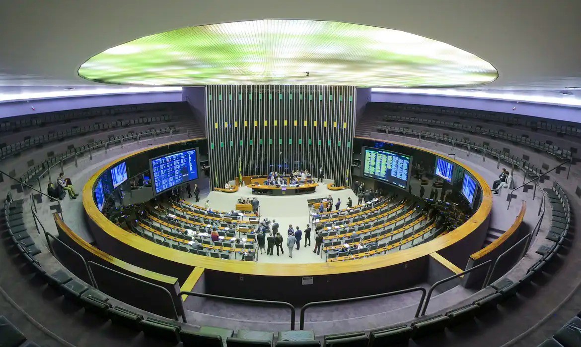 Congresso Nacional terá como foco o PL da Anistia, reforma tributária, emendas parlamentares e sucessão das Casas na volta aos trabalhos