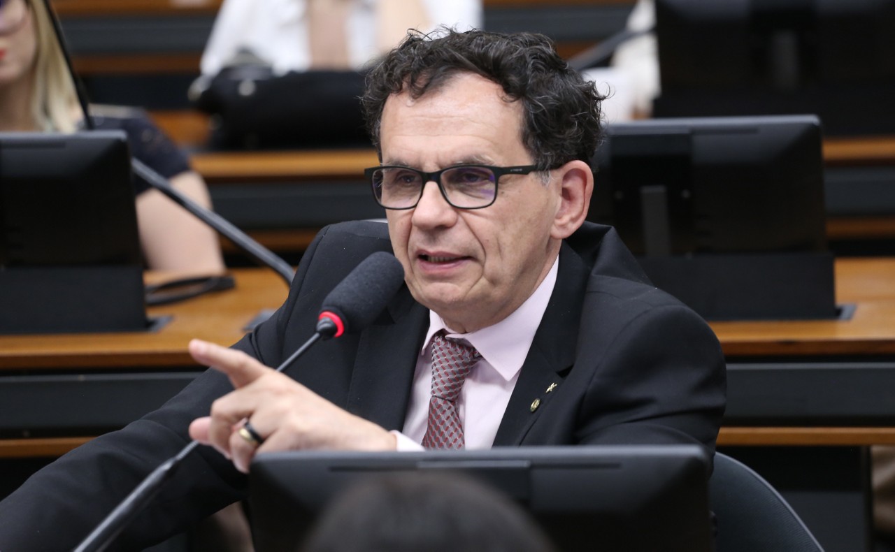 O ofício assinado pelo deputado federal Reimont (PT-RJ) ainda solicita a investigação de outros influenciadores que tenham a mesma conduta de Hytalo Santos