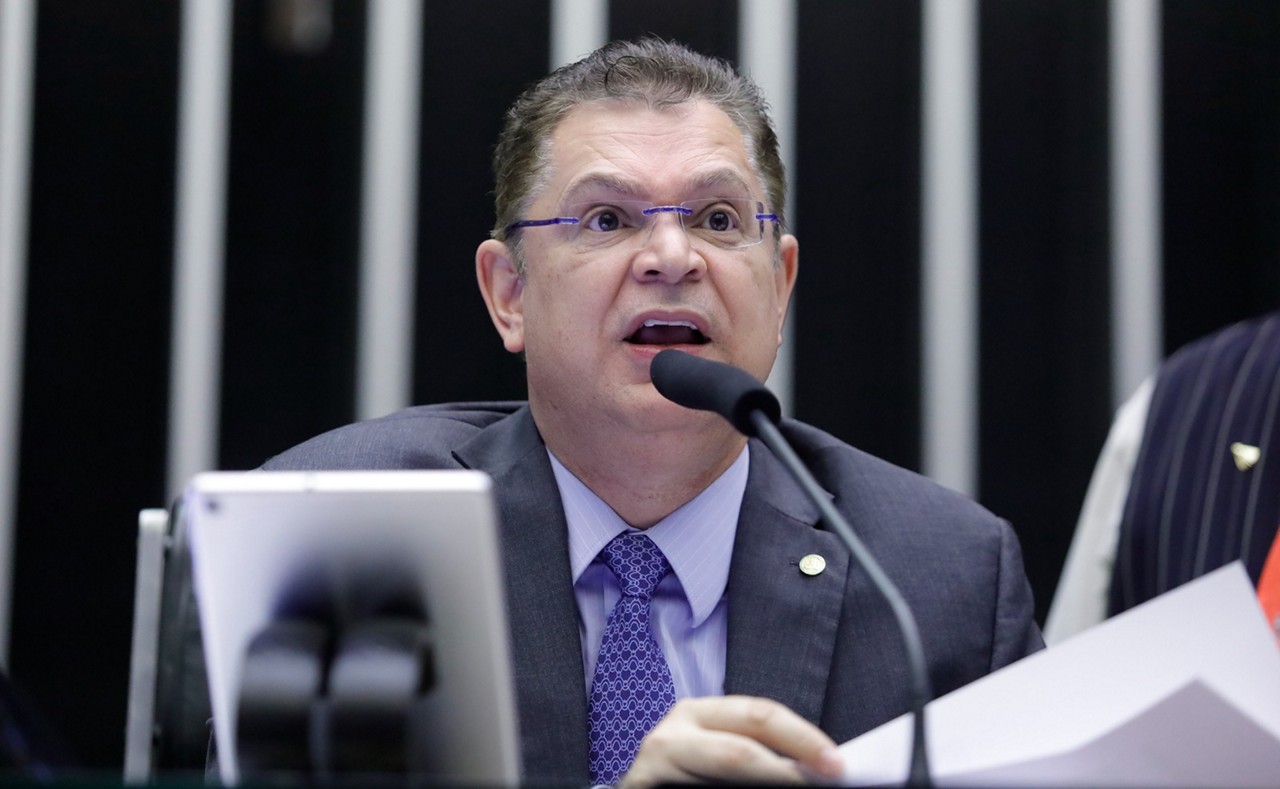 Assessores de Sóstenes Cavalcante (foto) e Carlos Jordy foram alvos de mandados de busca e apreensão nesta quinta-feira (19)