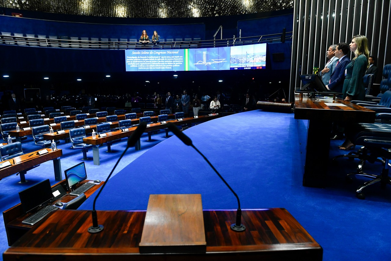 Congresso Nacional promulga PEC da Anistia em sessão com apenas 3 parlamentares