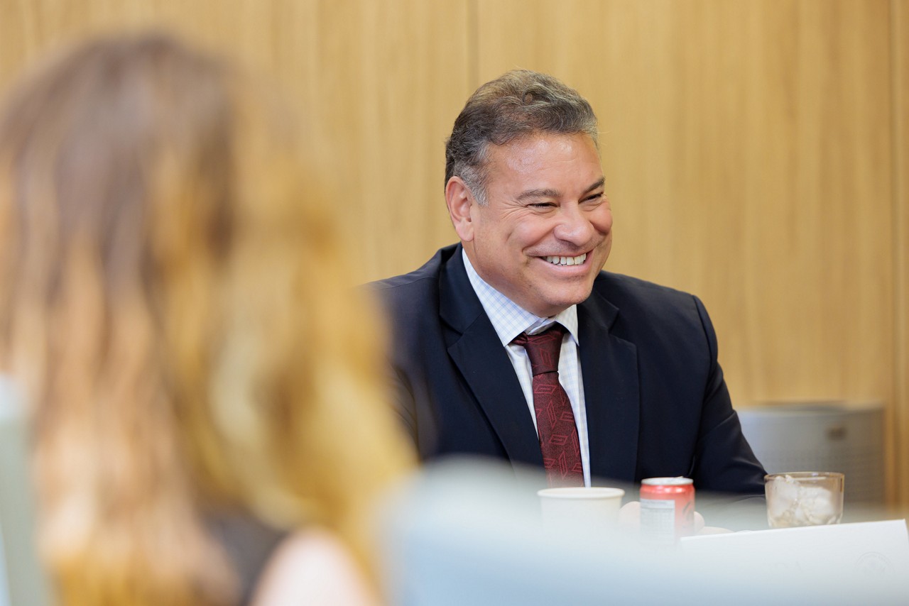 Gabriel Escobar (foto), principal representante dos EUA no Brasil, tem papel central nas negociações bilaterais em meio à escalada das tensões comerciais