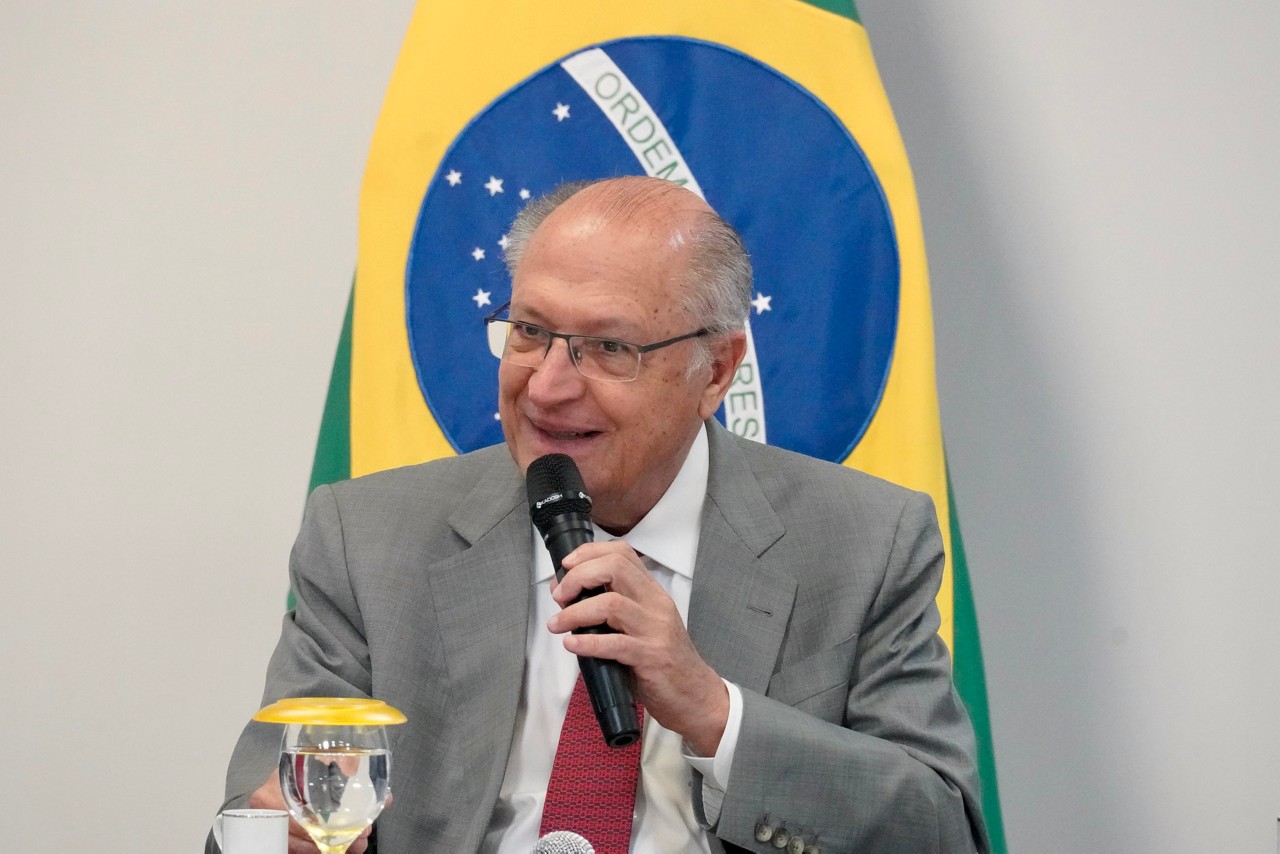 Geraldo Alckmin, presidente em exercício, afirmou que governo estuda atendimento presencial a vítimas de fraudes do INSS